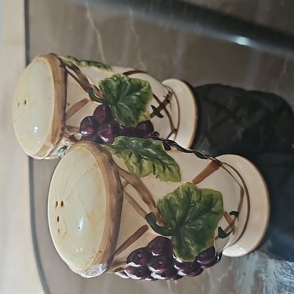 Elegant Grape Vine Salt and Pepper Shakers - Picture 3 of 5